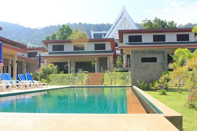 Naya Bungalow Hotel Naiharn Phuket