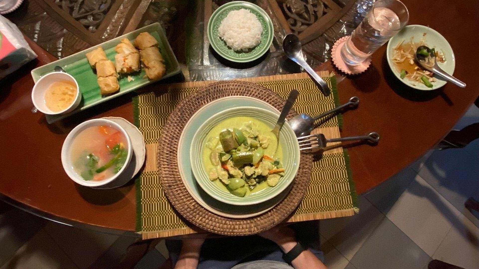 Pat's Thai Cooking School