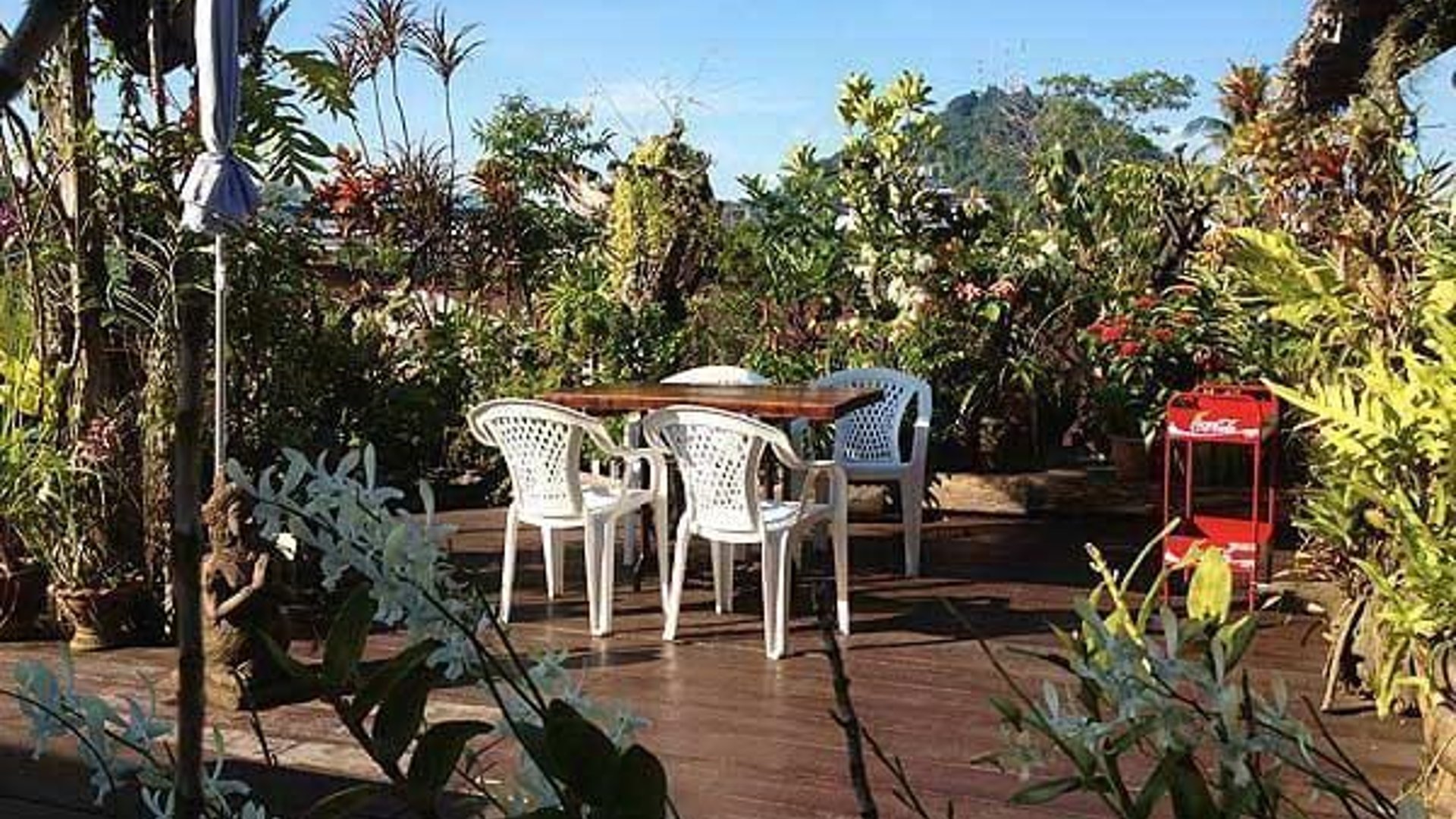 Natural Restaurant (Thammachat)Phuket