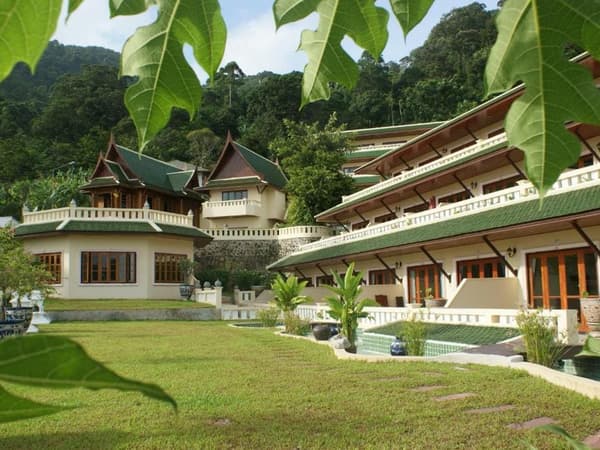 Prince Edouard Apartments & Resort Phuket