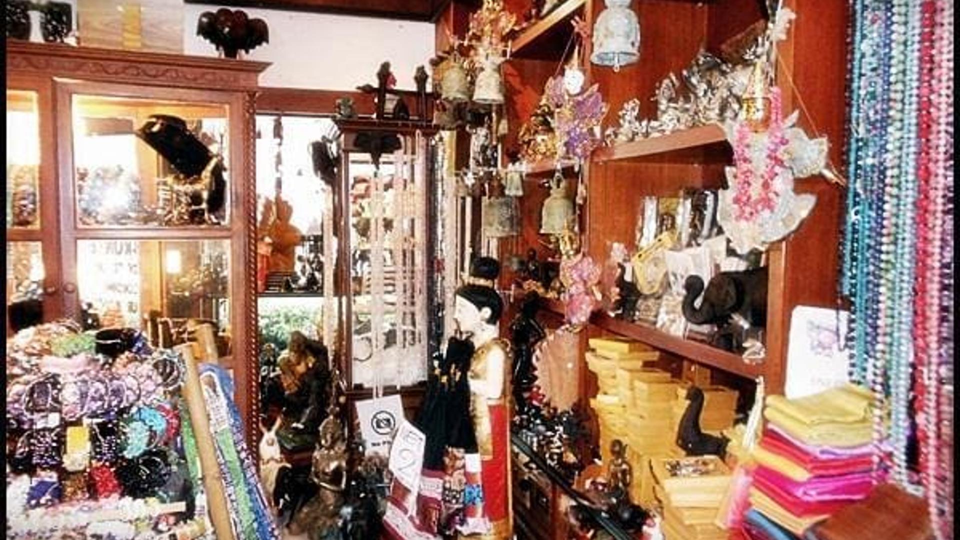 Ruen Thai Souvenirs Patong