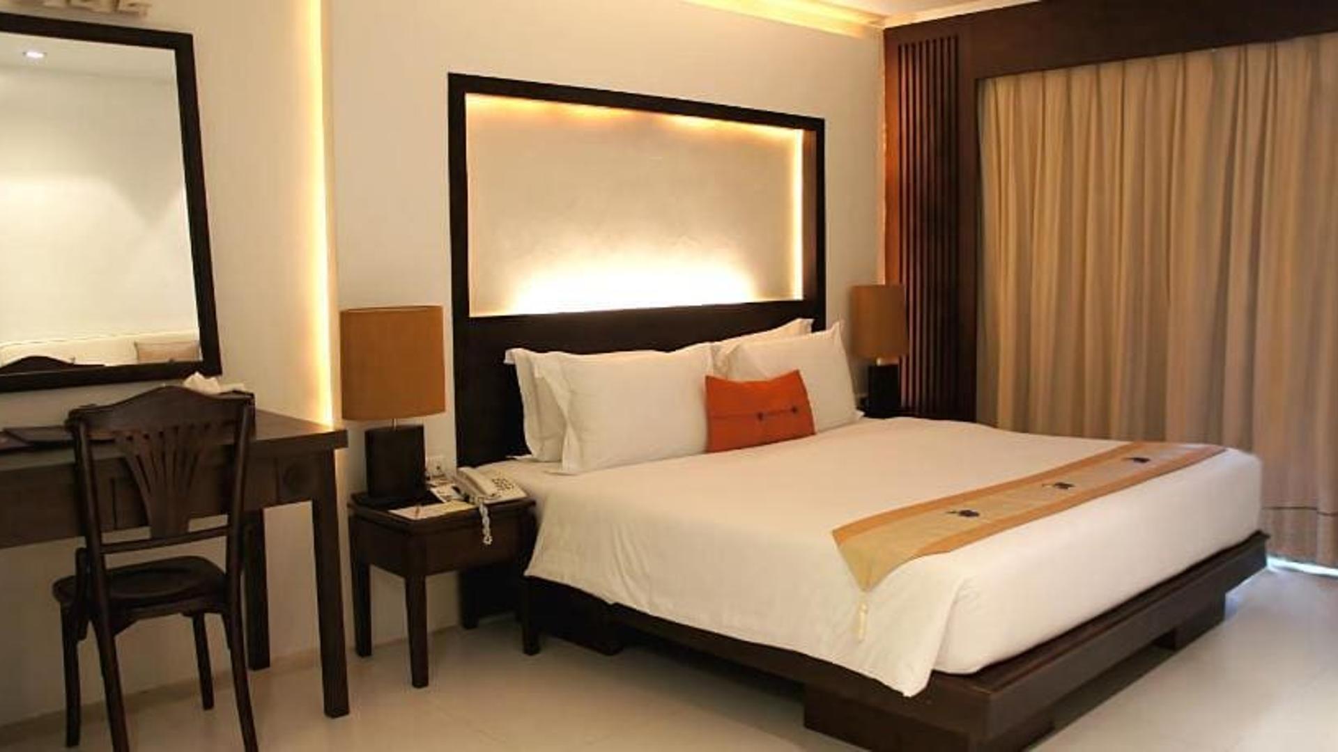 Safari Beach Hotel Phuket