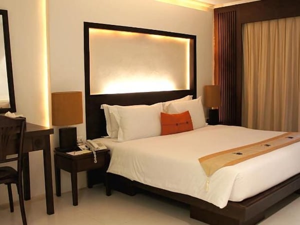 Safari Beach Hotel Phuket photo 1