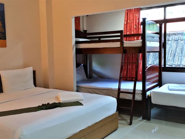 Seven Seas Hotel Phuket photo 2