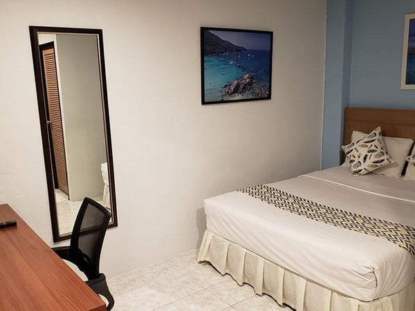 Summer Breeze Hotel photo 2