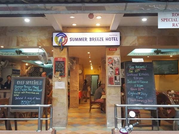 Summer Breeze Hotel