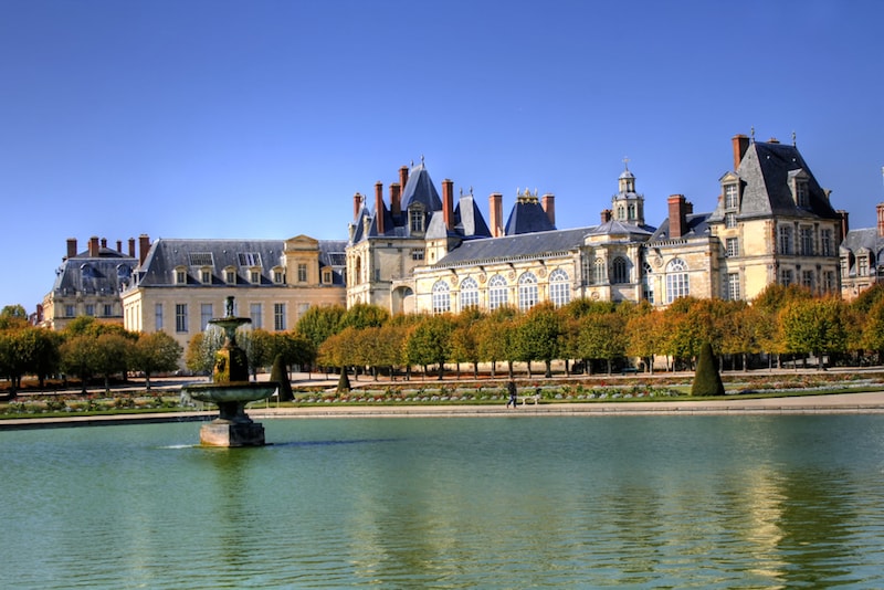 Fontanebleau Castle - Places to Visit in Paris