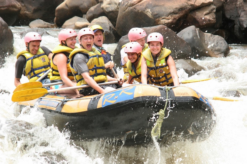 Rafting Tully River - Fun things to do in Australia