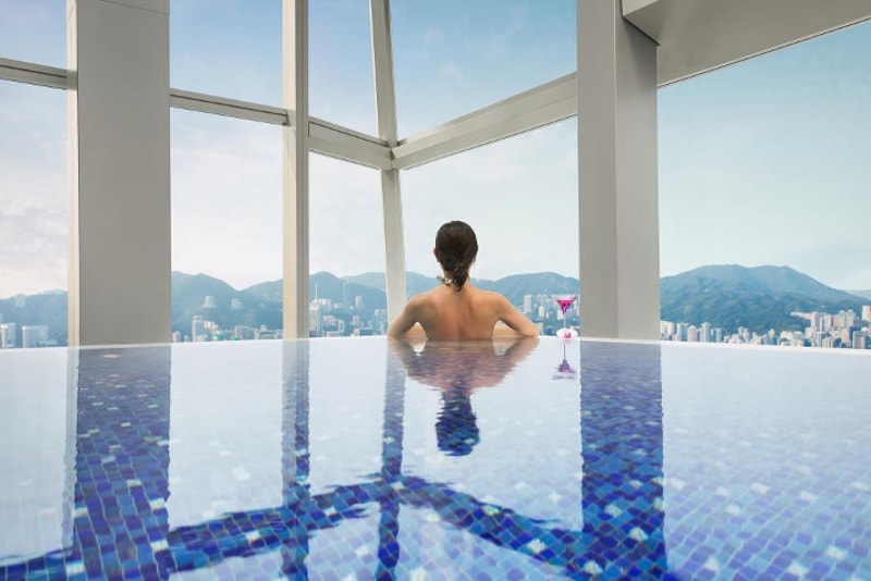 Ritz-Carlton Pool - Cose da fare a Hong Kong 