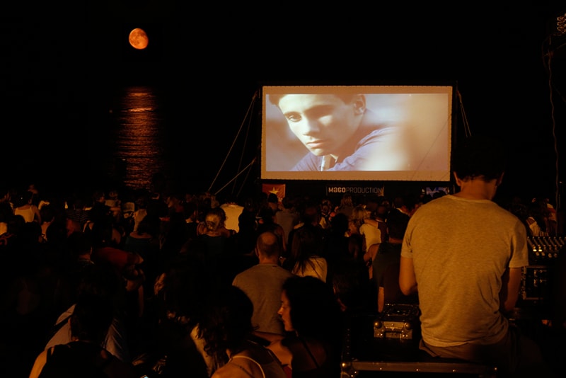 Cinéma sur la plage de Sant Sabastià - Choses à Faire à Barcelone