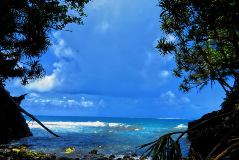 Teahupoo-Tahiti-surfing spots