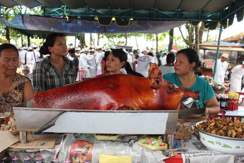 Babi Culling - Unterhaltsame Aktivitäten in Bali