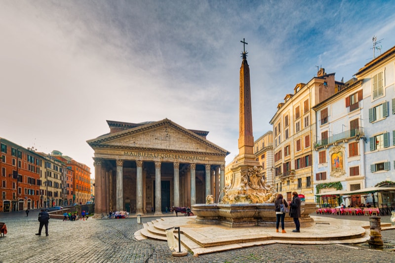 The Pantheon - places to visit in Rome