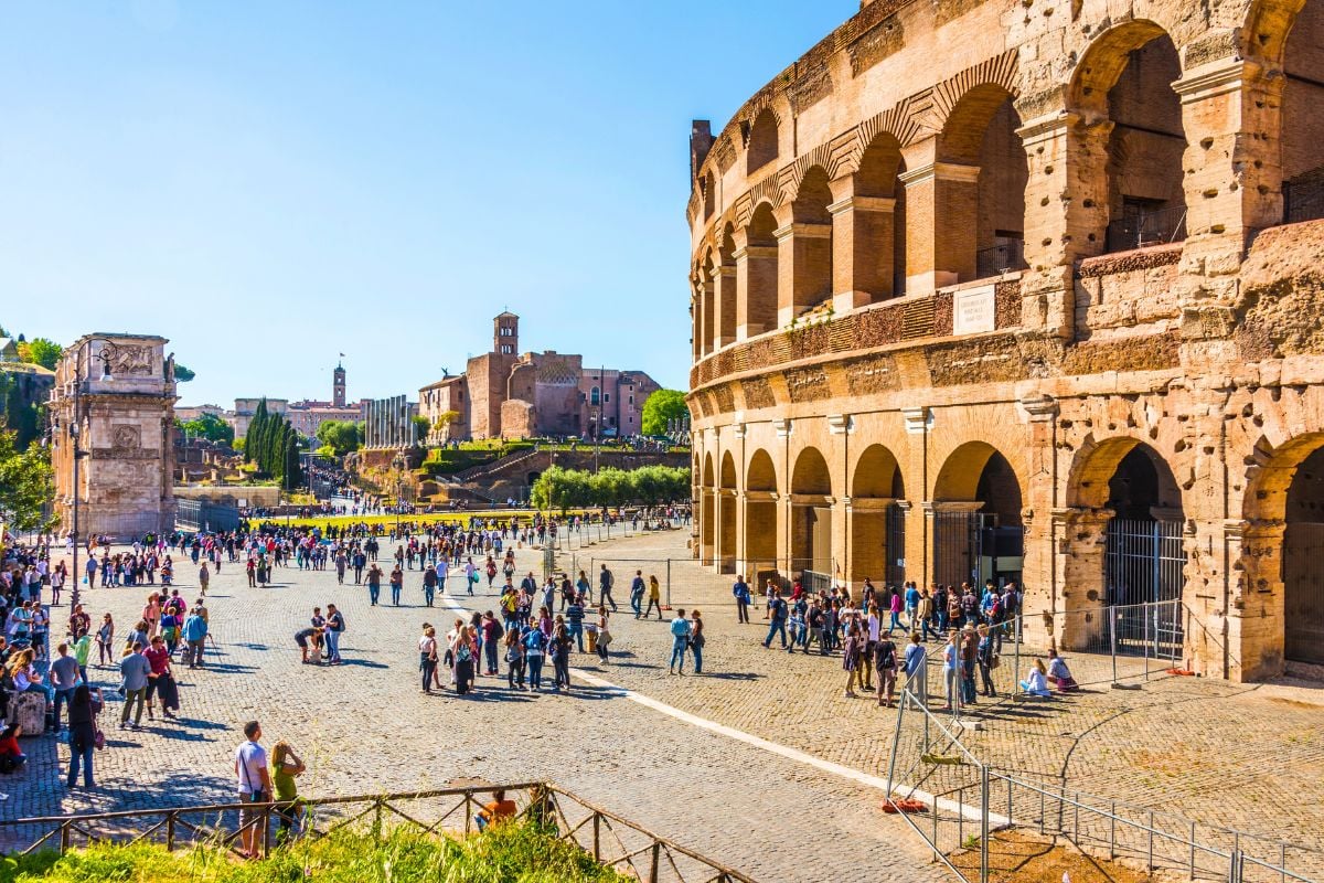 Colosseum opening times