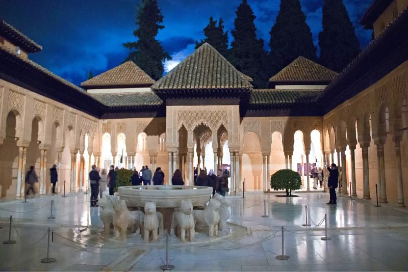 Night Visit to Nasrid Palaces, Alhambra