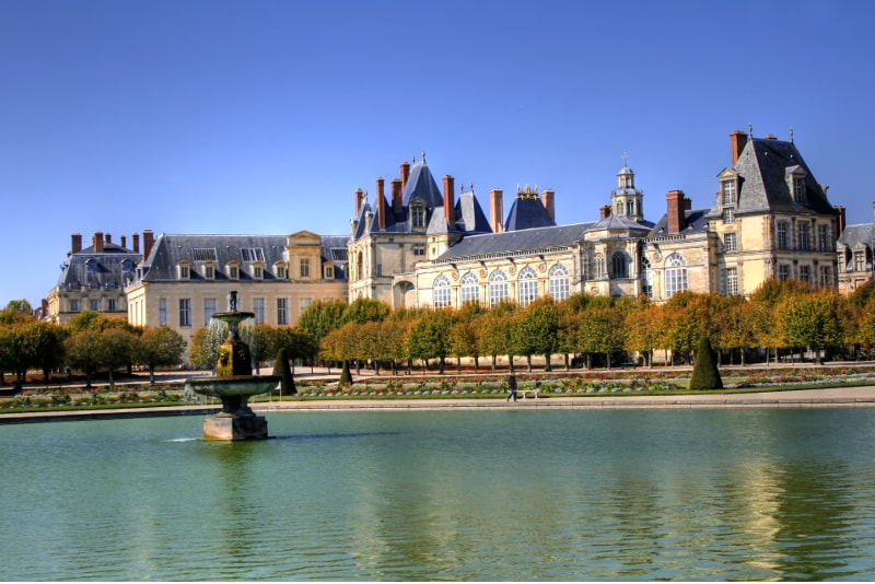 Chateau de Fontainebleau daytrips from Paris