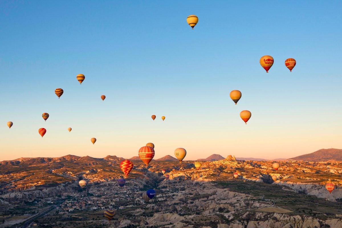 Sunrise Hot air baloon ride - Cappadocia