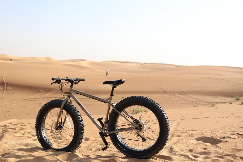 Fat tire bike safari in Dubai desert