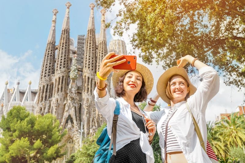 how to book Sagrada Família tickets in advance