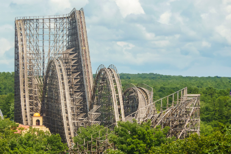 Six Flags Great Adventure theme park day trips from New York City