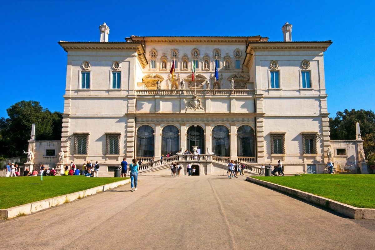 La galleria di Villa Borghese