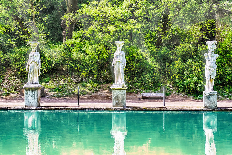 Statue - Visite Villa Adriana