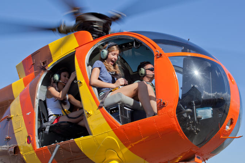 Circle helicopter tours in Big Island