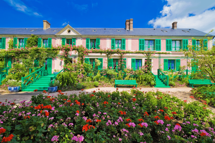 Day trip to Giverny from Paris