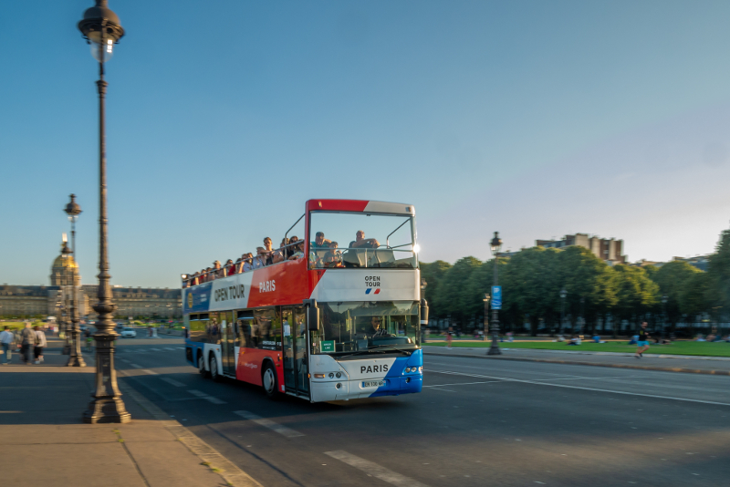 ermäßigte Hop-on-Hop-off-Tickets für Bustouren in Paris