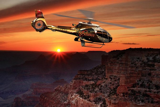 Grand canyon en hélicoptère au coucher du soleil depuis Las Vegas
