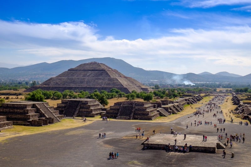 Pirámides de Teotihuacan de grupos pequeños de la Ciudad de México