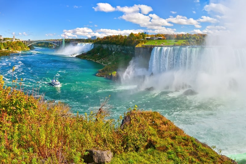 Excursion d'une journée à Niagara Falls au départ de New York avec une excursion en bateau