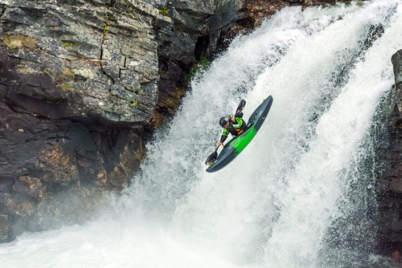extreme kayaking