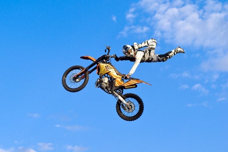 motorbike jumping