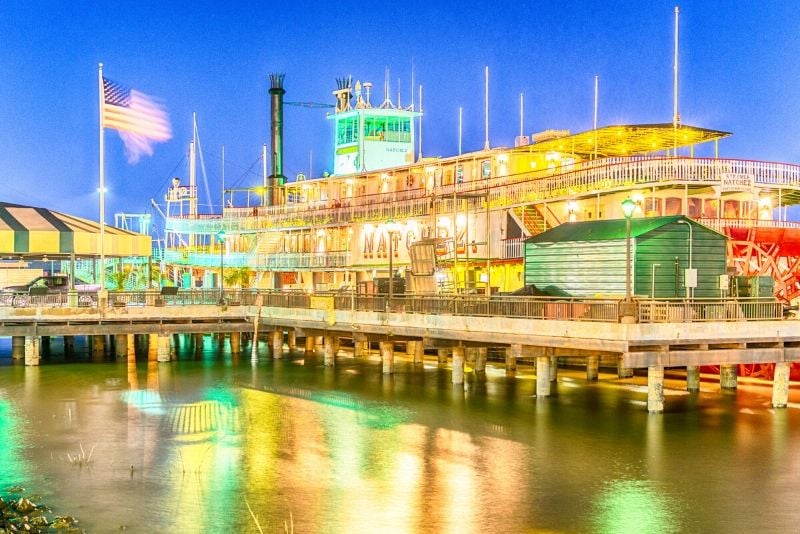 steamboat Natchez cruises departure meeting point