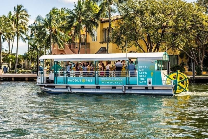 Paseo en barco por Paddle Pub en Miami, Florida