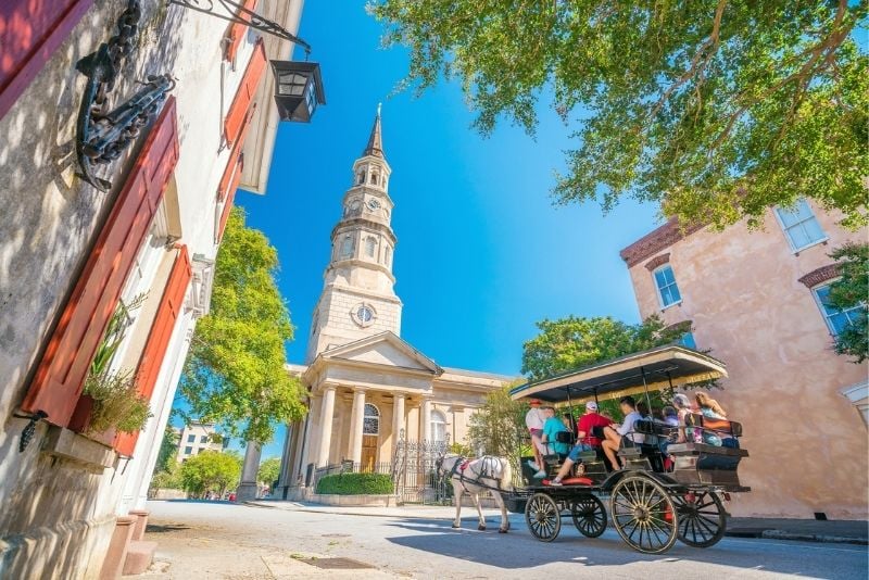 horse-drawn carriage in Charleston