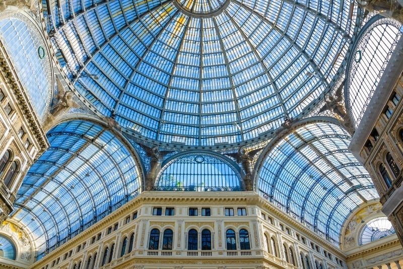 Galleria Umberto I, Nápoles