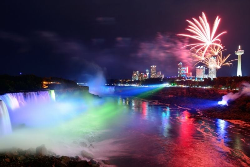 Niagara Falls Canada Night Lights Tour with Dinner & Cruise