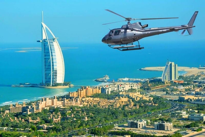 tour en hélicoptère à Dubaï