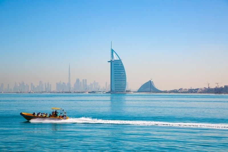 speed boat tour in Dubai