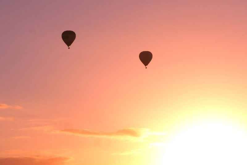 sunrise hot-air balloon ride in Brisbane