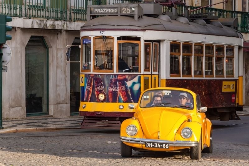 VW Beetle tour in Lisbon