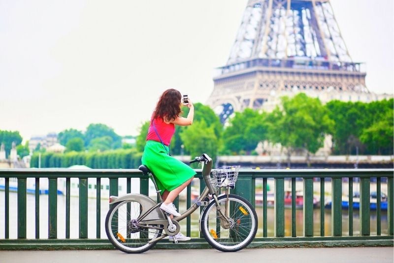 bike tour in Paris