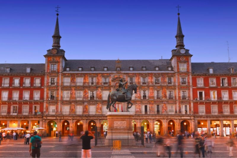 ghost and legends tours in Madrid