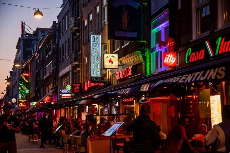 pub crawl in Amsterdam
