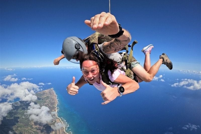 skydiving in Oahu
