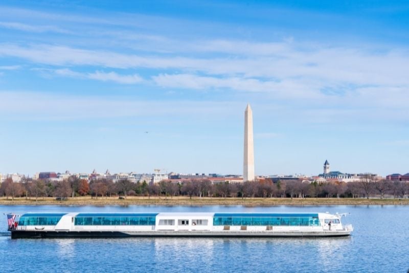 sightseeing cruise in Washington DC
