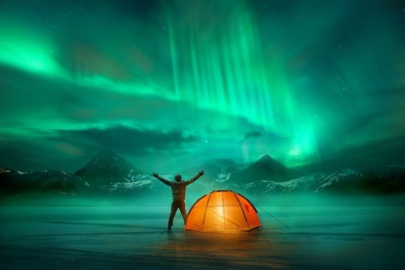 camping under the northen lights, Iceland