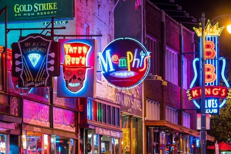 pub crawl in Memphis